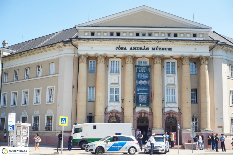 Fejedelmi kincsek érkeztek - fotó Szarka Lajos