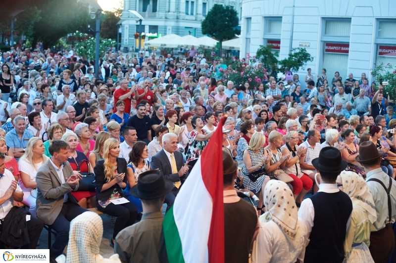 Nemzetközi Néptáncfesztivál 2017-1 - fotó Szarka Lajos