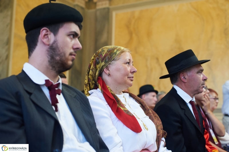 Néptáncosok a Városházán - fotó Szarka Lajos