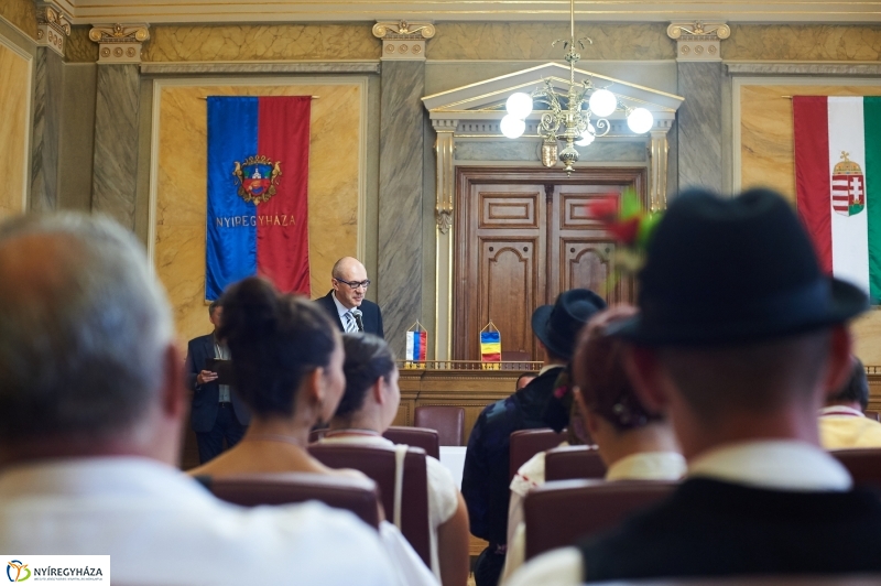 Néptáncosok a Városházán - fotó Szarka Lajos