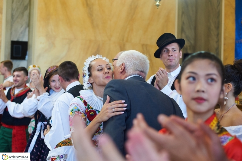 Néptáncosok a Városházán - fotó Szarka Lajos