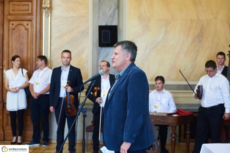 Néptáncosok a Városházán - fotó Szarka Lajos