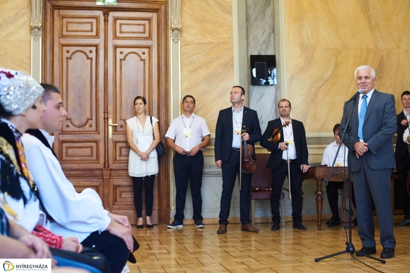 Néptáncosok a Városházán - fotó Szarka Lajos