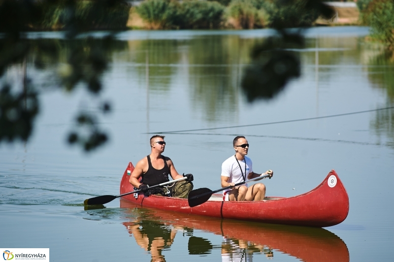 Úszó alkalmatlanságok - fotó Szarka Lajos