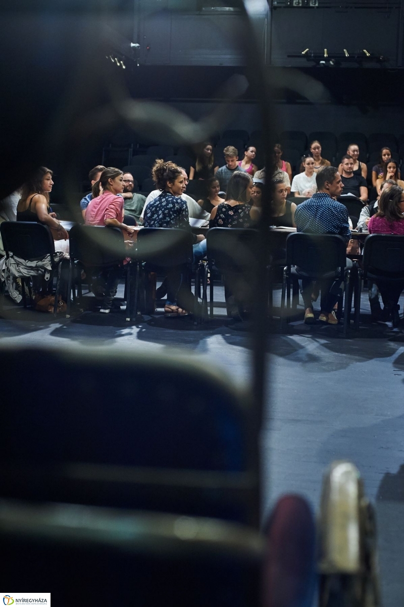 Olvasópróba-Diótörő - fotó Szarka Lajos