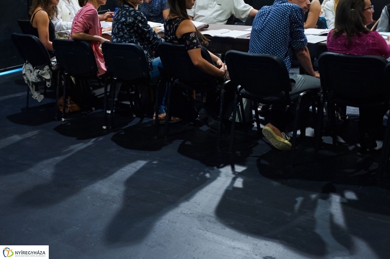 Olvasópróba-Diótörő - fotó Szarka Lajos