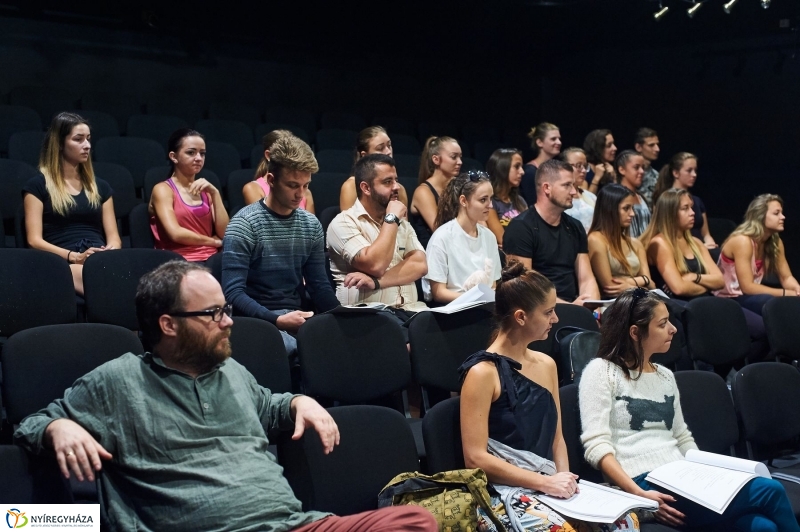 Olvasópróba-Diótörő - fotó Szarka Lajos