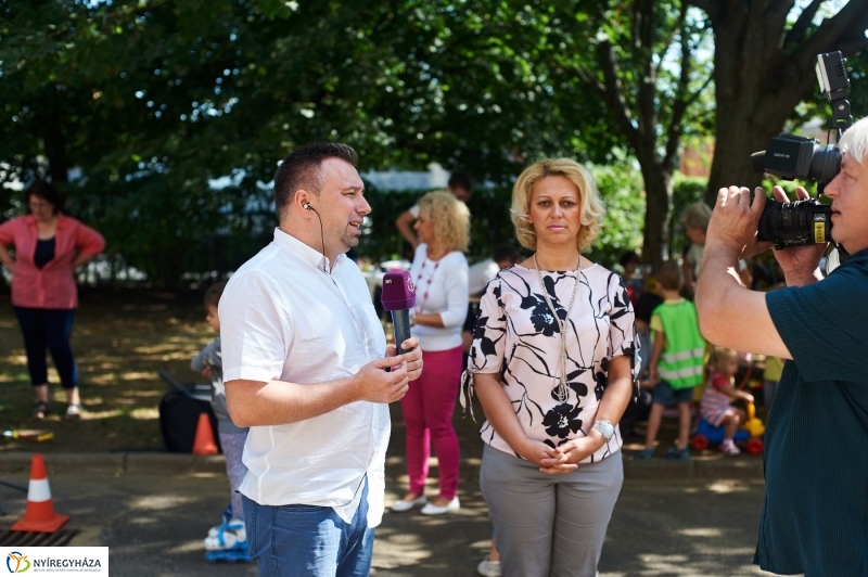 Biztonságos kerékpározás - fotó Szarka Lajos