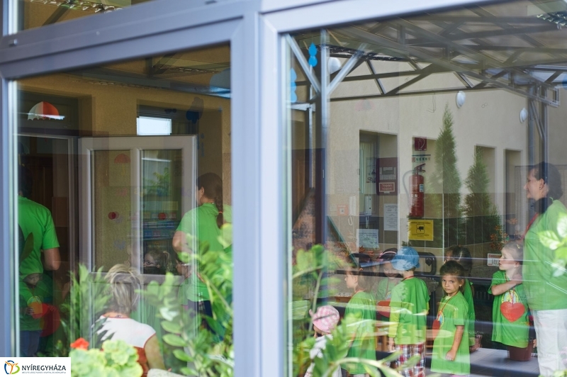 LEGO adomány az ovisoknak - fotó Szarka Lajos