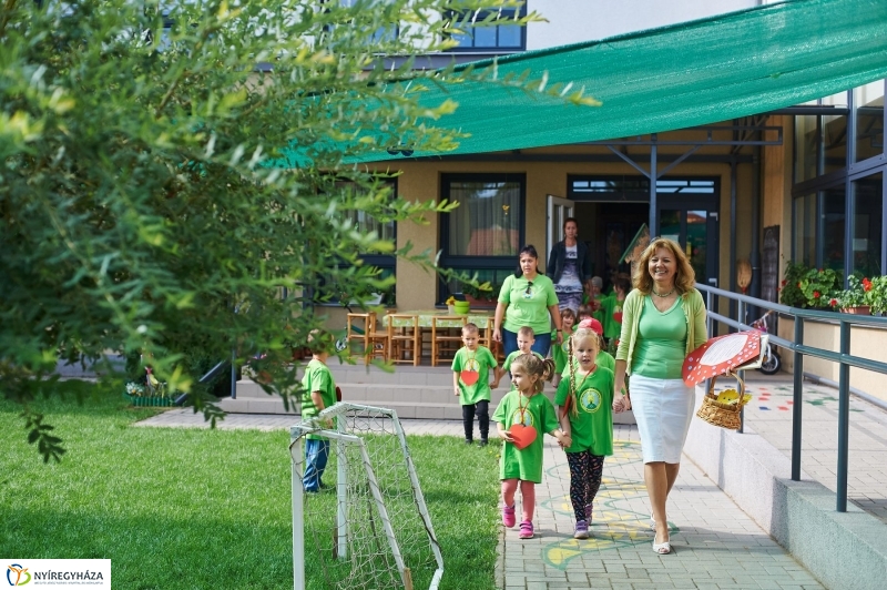 LEGO adomány az ovisoknak - fotó Szarka Lajos