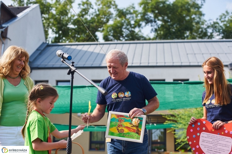 LEGO adomány az ovisoknak - fotó Szarka Lajos