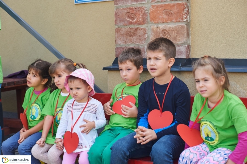 LEGO adomány az ovisoknak - fotó Szarka Lajos