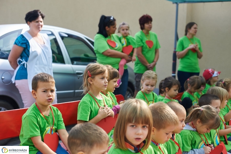 LEGO adomány az ovisoknak - fotó Szarka Lajos