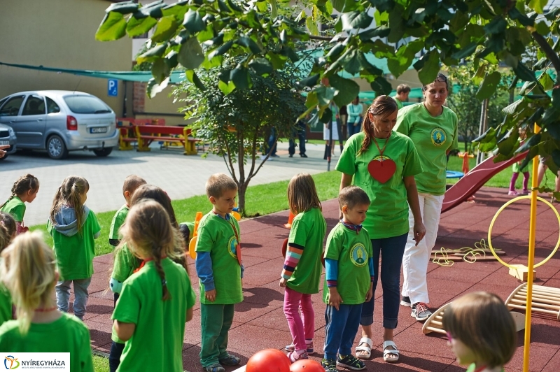 LEGO adomány az ovisoknak - fotó Szarka Lajos