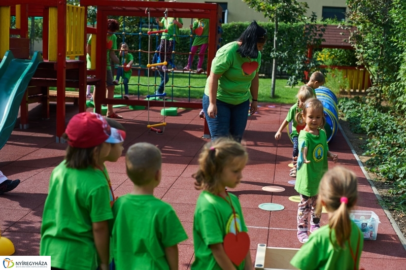 LEGO adomány az ovisoknak - fotó Szarka Lajos