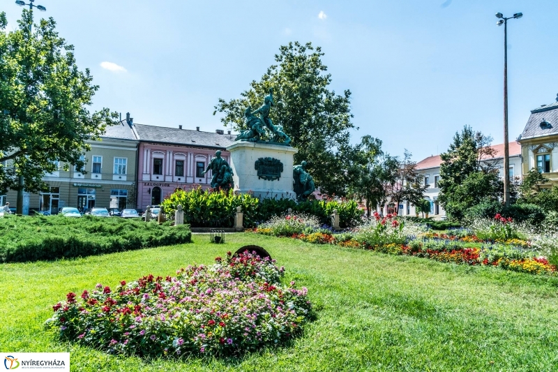 Belvárosi hangulatkékepek a Vidor Fesztivál előkészületeiről - fotó Kohut Árpád
