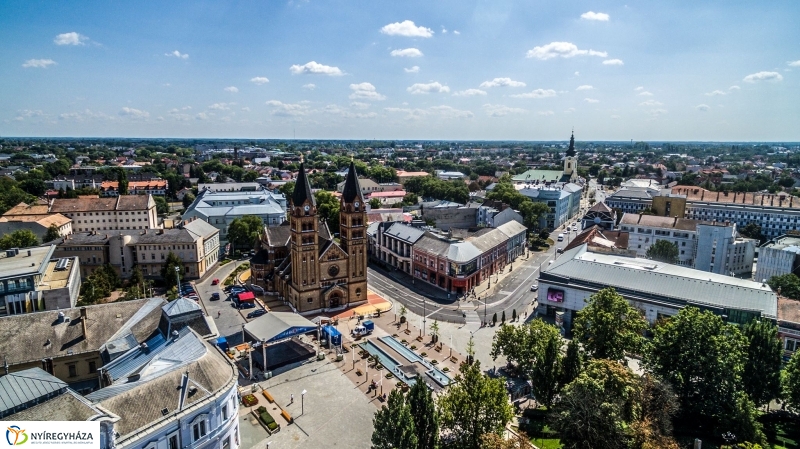 Belvárosi hangulatkékepek a Vidor Fesztivál előkészületeiről - fotó Kohut Árpád