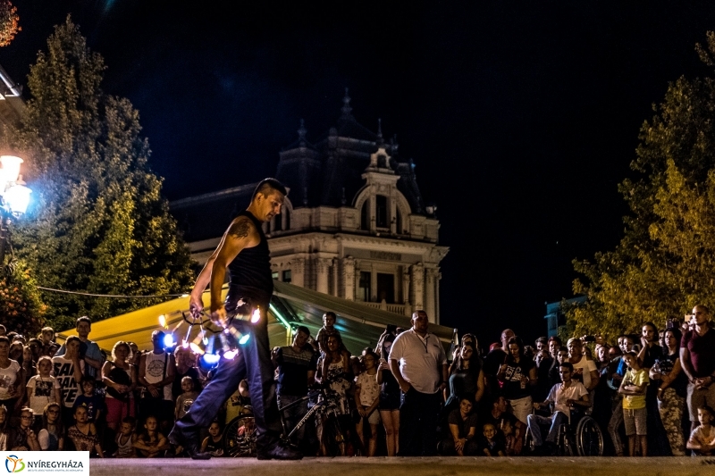 Tűzzsonglőrök a Vidoron - fotó Kohut Árpád