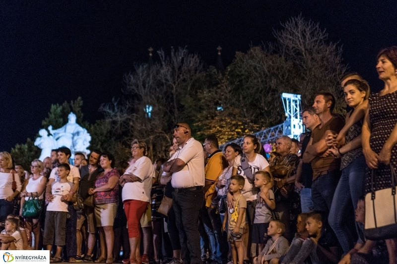 Tűzzsonglőrök a Vidoron - fotó Kohut Árpád