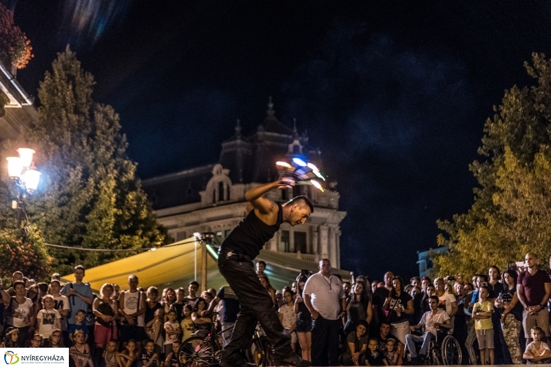 Tűzzsonglőrök a Vidoron - fotó Kohut Árpád