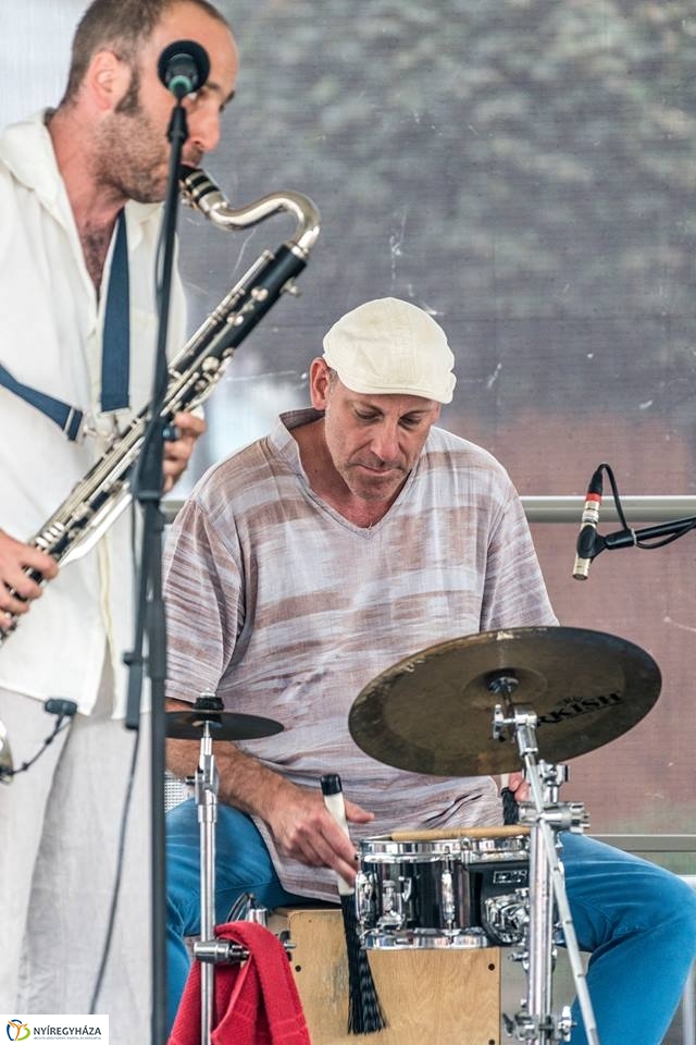 Kárász Eszter és az Eszterlánc mesezenekar - fotó Kohut Árpád