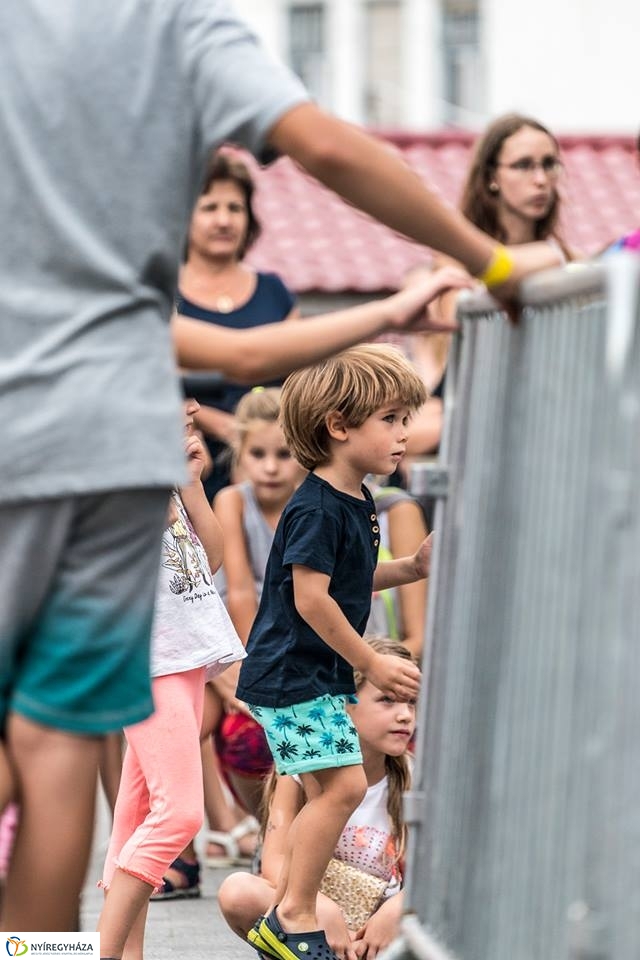 Kárász Eszter és az Eszterlánc mesezenekar - fotó Kohut Árpád