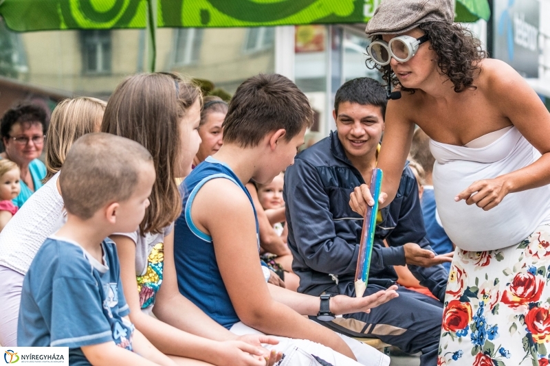 Kárász Eszter és az Eszterlánc mesezenekar - fotó Kohut Árpád