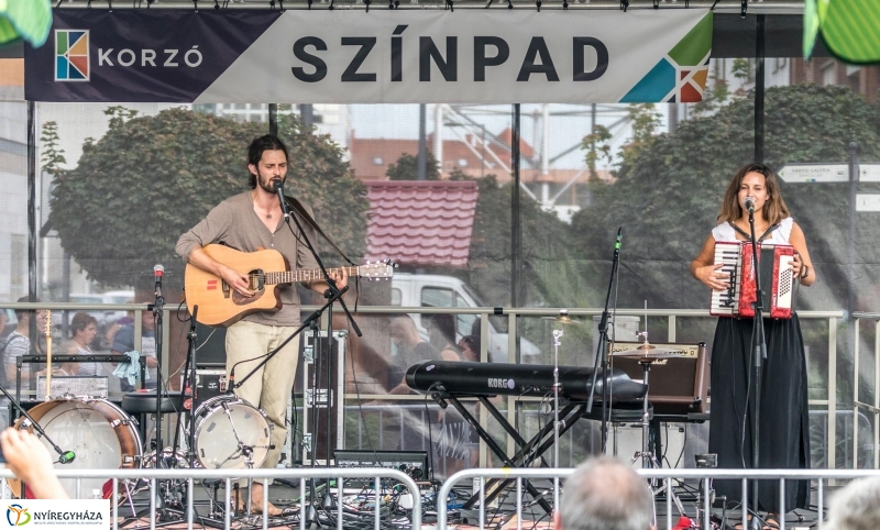 Muzsik és Volkova a Korzó színpadon - fotó Kohut Árpád