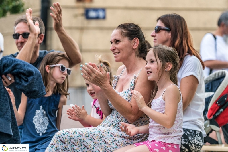 Muzsik és Volkova a Korzó színpadon - fotó Kohut Árpád