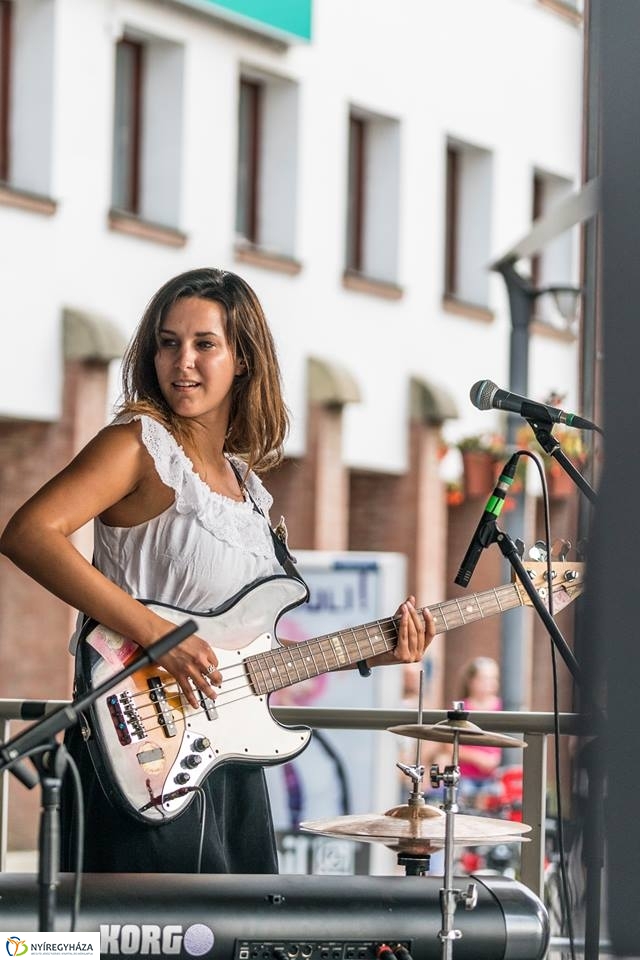 Muzsik és Volkova a Korzó színpadon - fotó Kohut Árpád