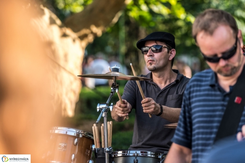 Örömzenélt a Tibi a hegyről - fotó Kohut Árpád