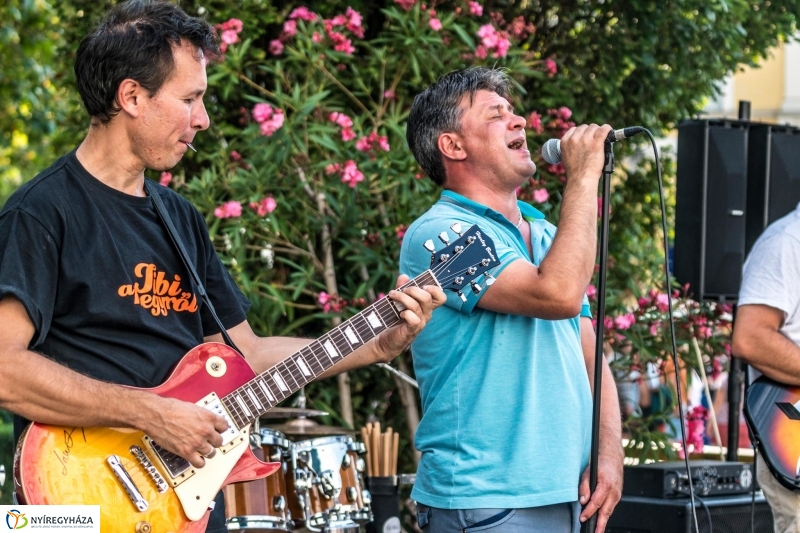 Örömzenélt a Tibi a hegyről - fotó Kohut Árpád