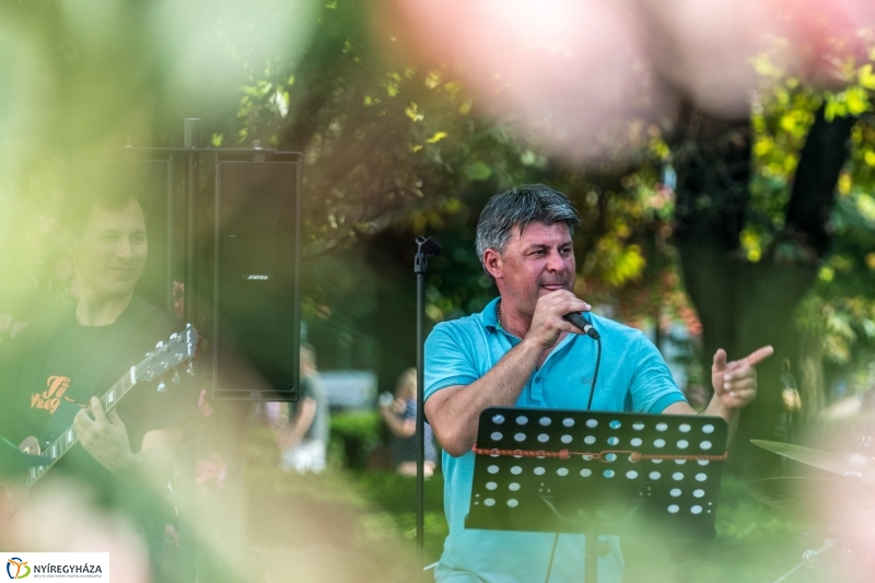 Örömzenélt a Tibi a hegyről - fotó Kohut Árpád