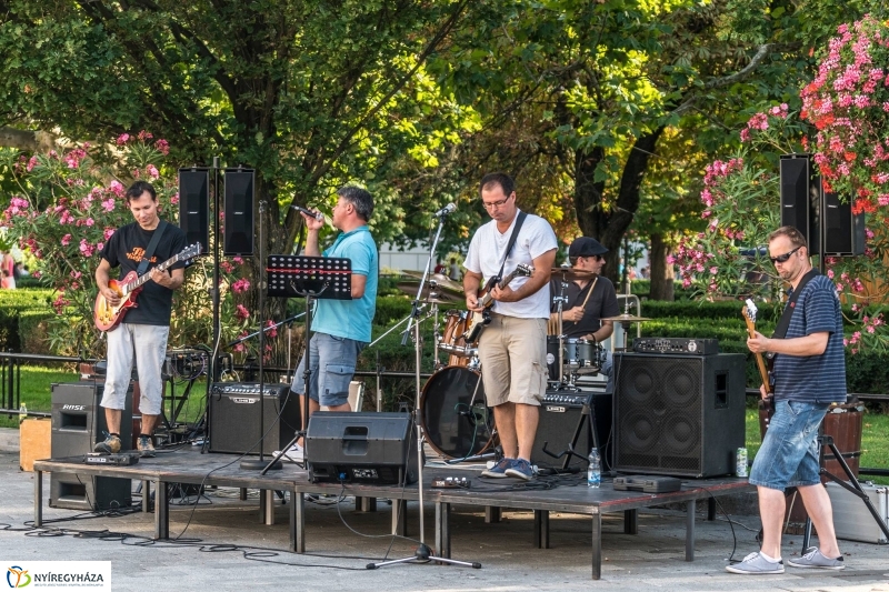 Örömzenélt a Tibi a hegyről - fotó Kohut Árpád