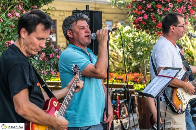 Örömzenélt a Tibi a hegyről - fotó Kohut Árpád