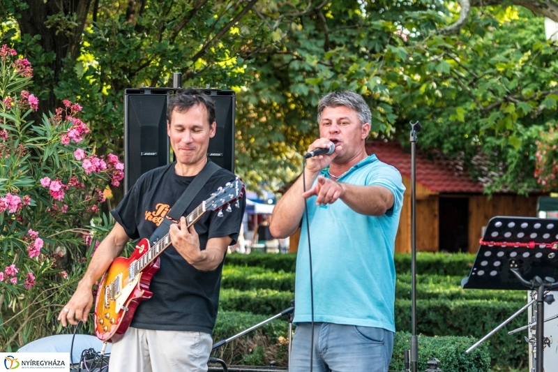 Örömzenélt a Tibi a hegyről - fotó Kohut Árpád
