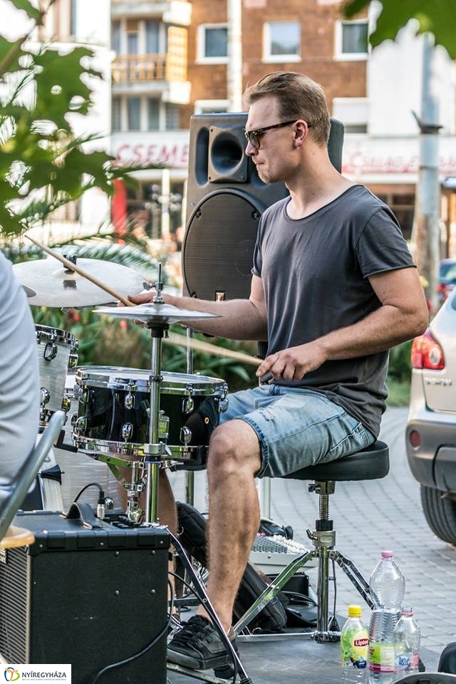 Beat 432 Jam Projekt a sétálóban - fotó Kohut Árpád