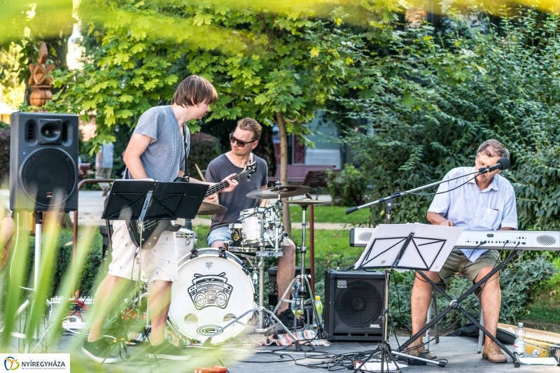 Beat 432 Jam Projekt a sétálóban - fotó Kohut Árpád