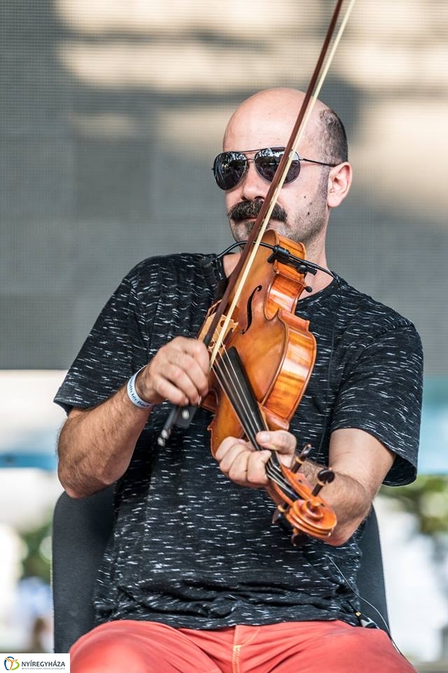 Dresch Vonós Quartet a Kossuth téren - fotó Kohut Árpád