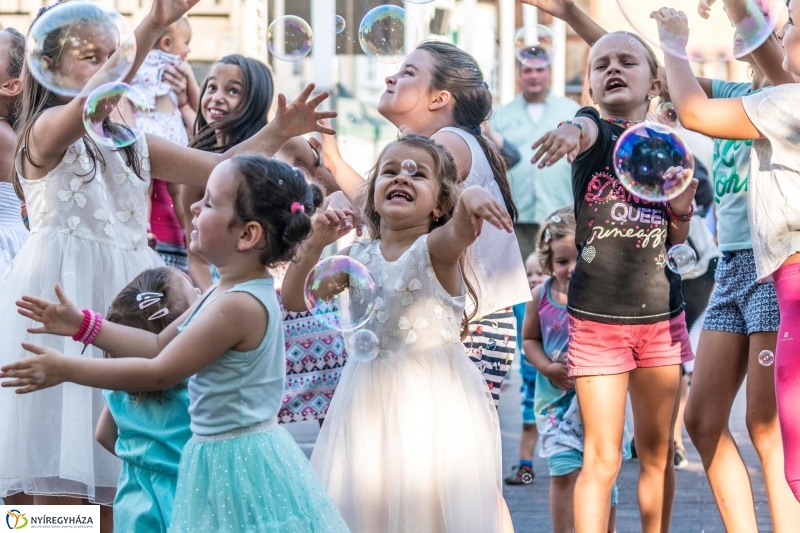 Buborékshow - fotó Kohut Árpád