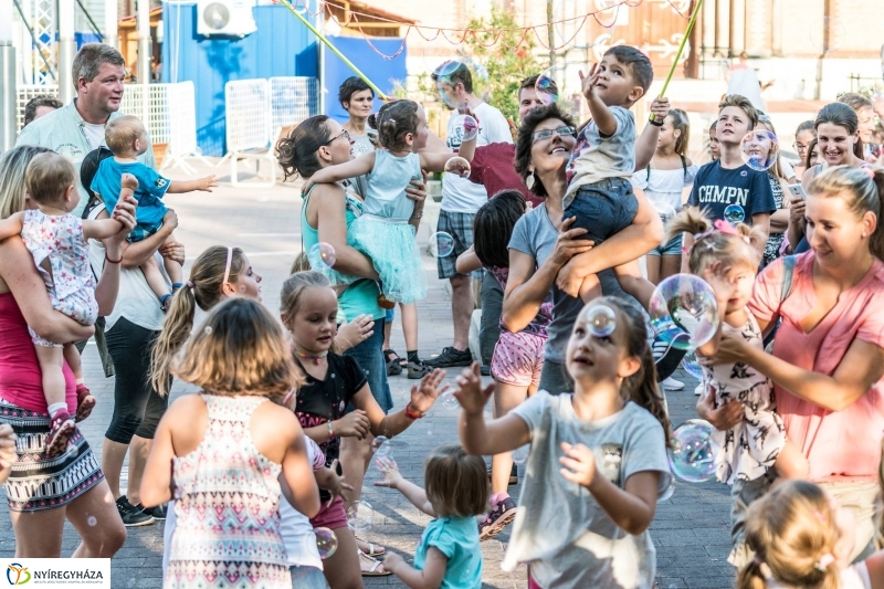 Buborékshow - fotó Kohut Árpád