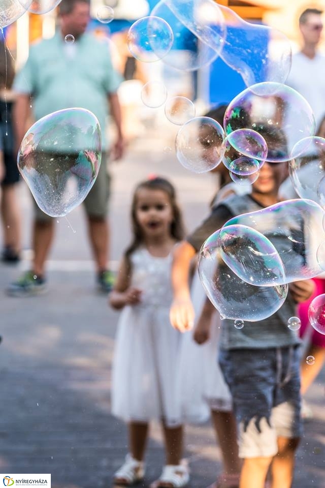 Buborékshow - fotó Kohut Árpád