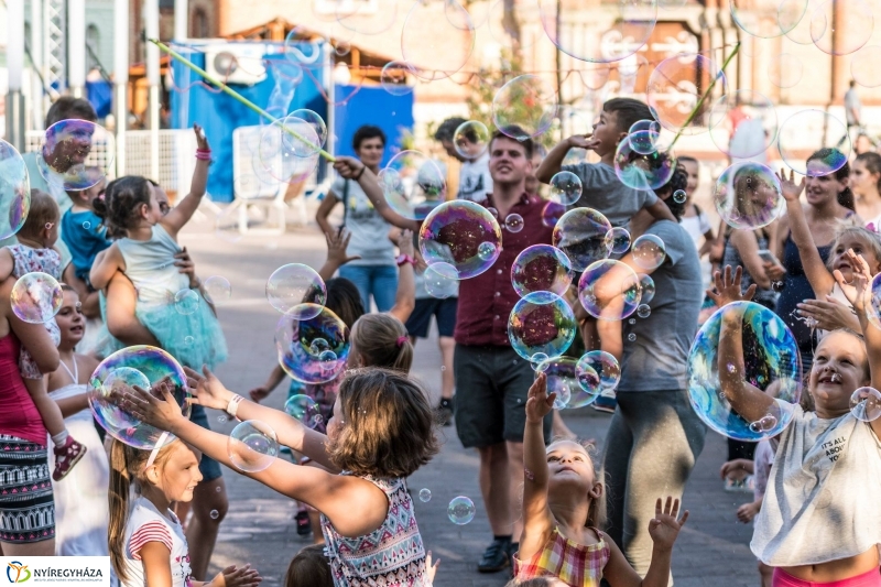 Buborékshow - fotó Kohut Árpád