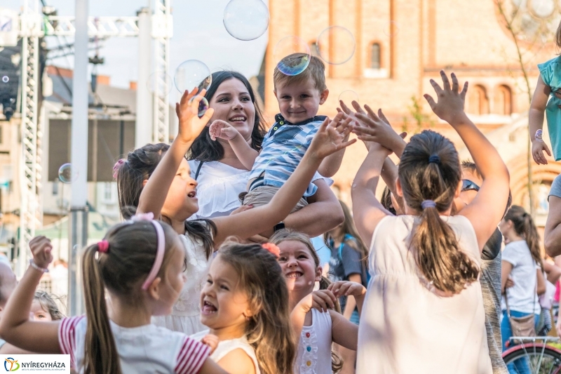 Buborékshow - fotó Kohut Árpád