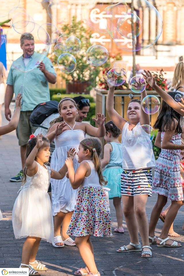 Buborékshow - fotó Kohut Árpád