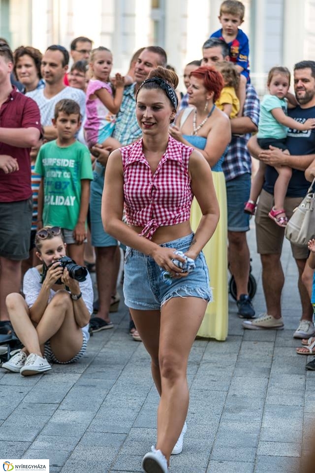 A VIDOR-on a Beautrinity dívái - fotó Kohut Árpád