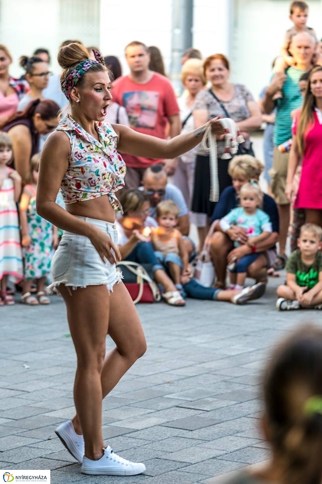 A VIDOR-on a Beautrinity dívái - fotó Kohut Árpád