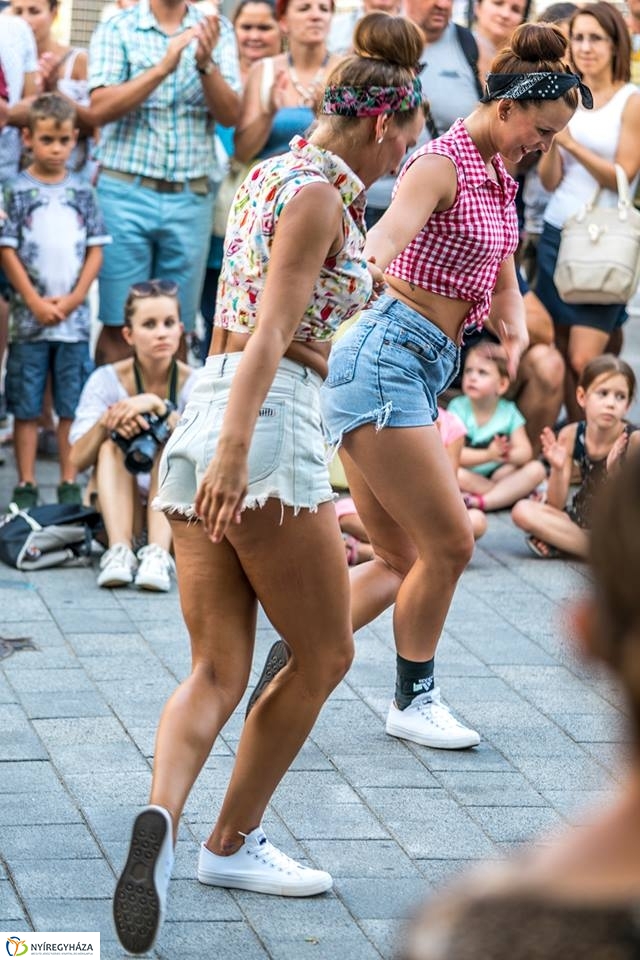 A VIDOR-on a Beautrinity dívái - fotó Kohut Árpád