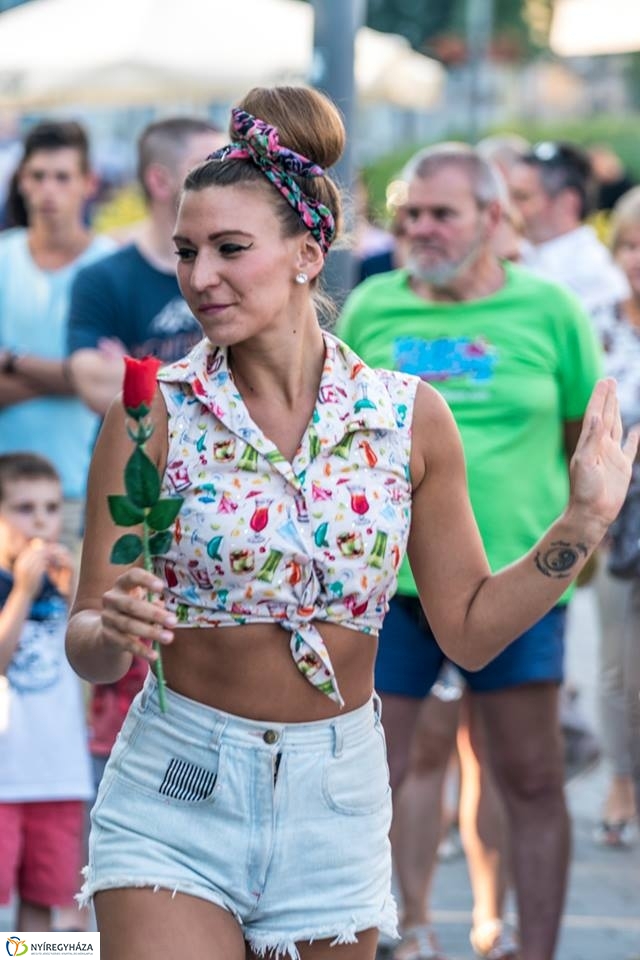 A VIDOR-on a Beautrinity dívái - fotó Kohut Árpád