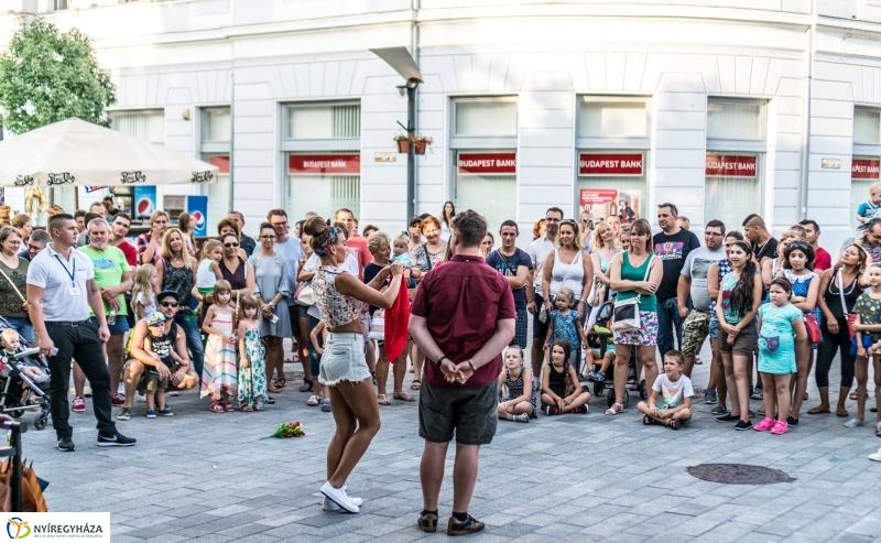 A VIDOR-on a Beautrinity dívái - fotó Kohut Árpád